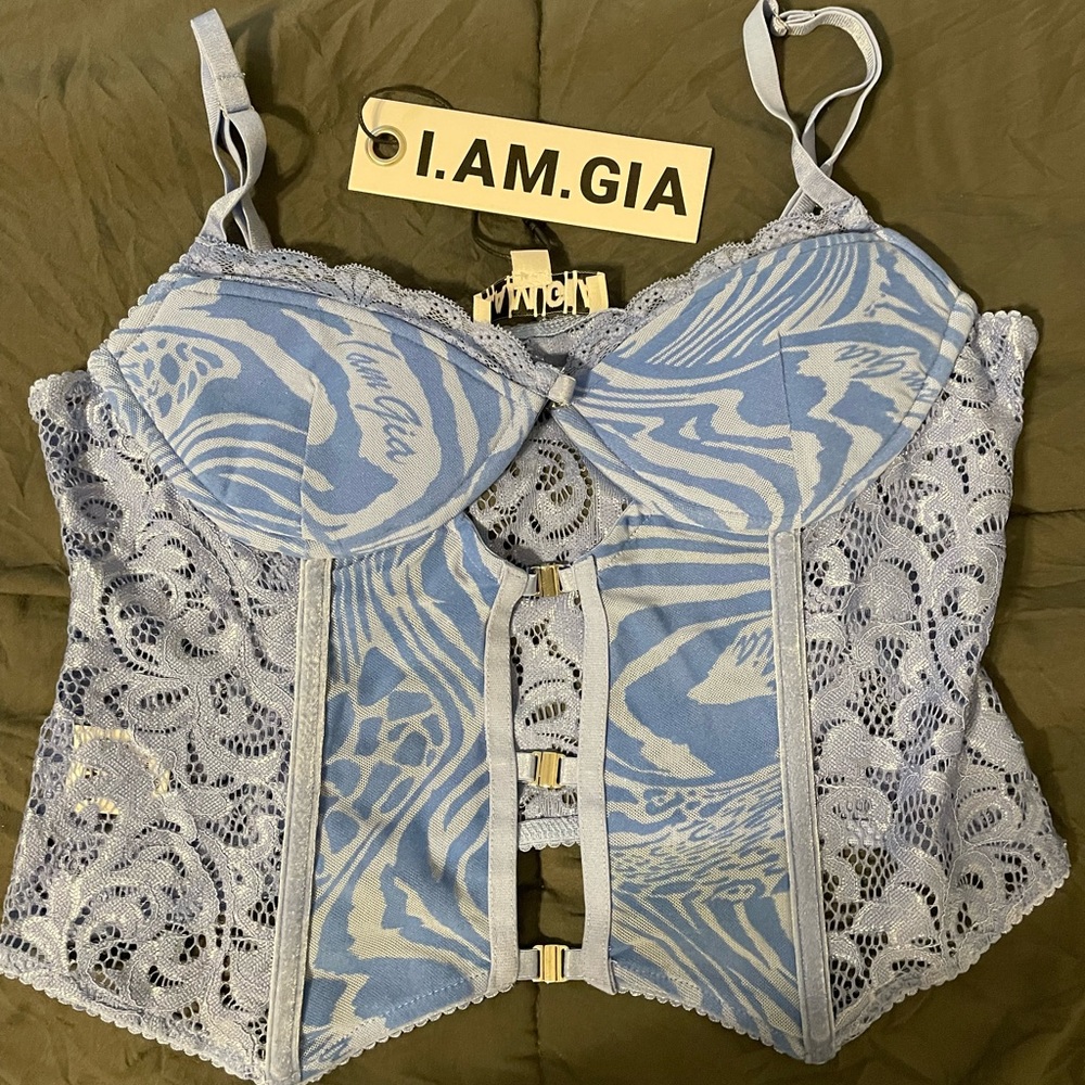I am gia